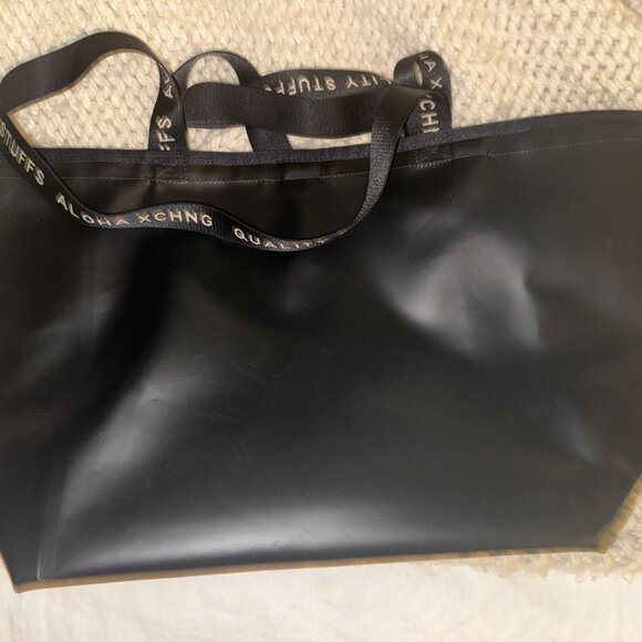 ALOHA XCHNG Dry Kine Tote – Kauai, Hawaii 🌺 (Black Waterproof Tote) BLACK - Picture 9 of 10